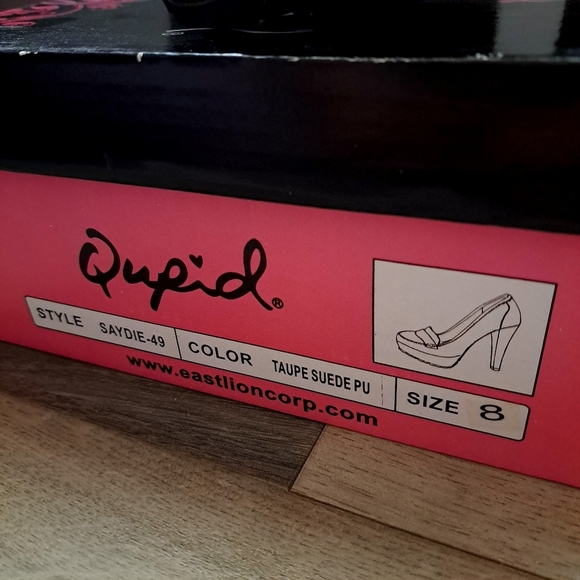 Qupid | taupe suede su~ platform wood like heel - Picture 2 of 10